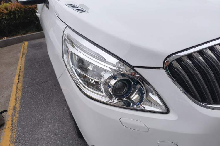 Used Buick GL8 2014 3.0L XT Luxury Business Flagship Edition Right Front Headlight