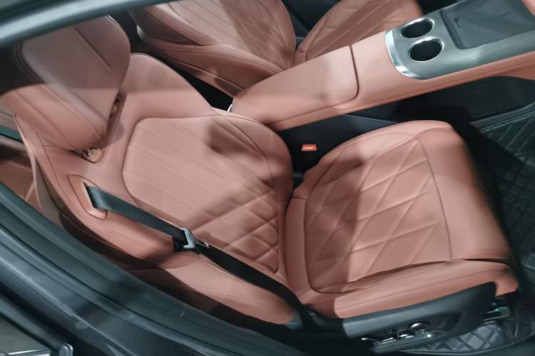 Used CHANGAN CS75 PLUS 2025 4th Generation 1.5T New Blue Whale Smart Luxury Edition Right Front Seat