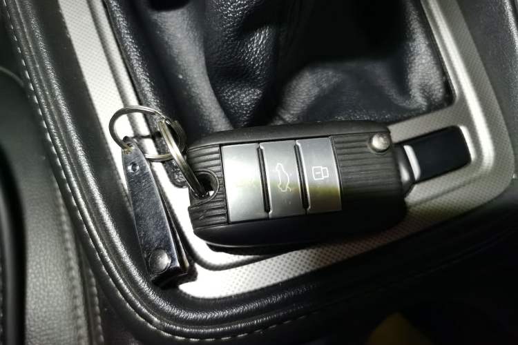 Used MG 6 2017 20T Manual Luxury Smart Connect Version China V Standard