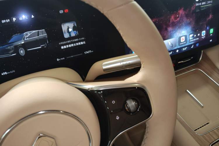 Used Hima AITO M8 2025 Extended-Range Ultra Version 53.4 kWh 6-Seater Edition
