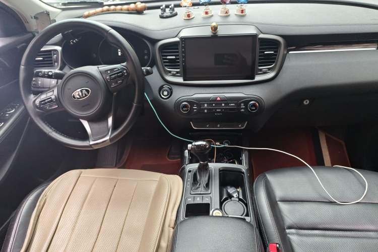 Used Kia Sorento 2015 Sorento L 2.4L Gasoline 4WD Elite Edition 7 Seats China V Emission Standard