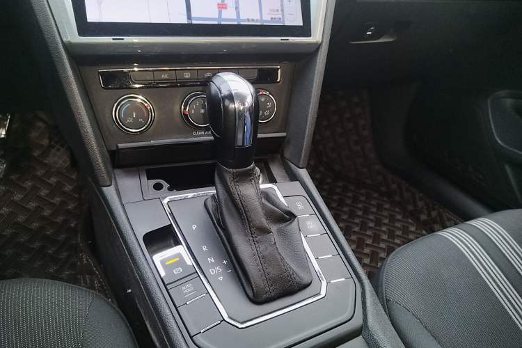 Used Volkswagen Lamando 2017 230TSI DSG Fashion Edition