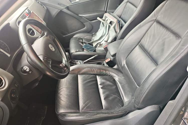 Used Volkswagen Tiguan 2009 2.0 TSI Luxury Edition Left Front Seat