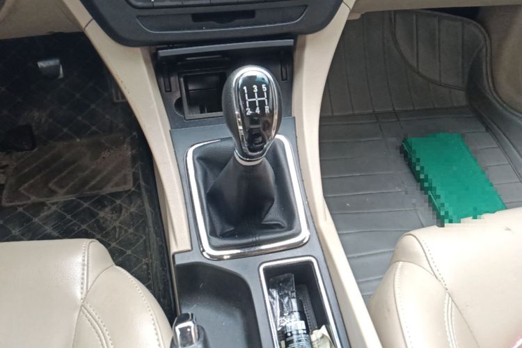 Used Geely Auto Emgrand 2017 Sedan Million Edition 1.5L Manual Luxury Model
