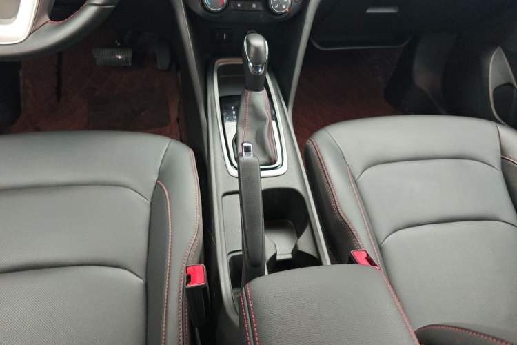 Used Chevrolet Monza 2020 Light Hybrid RS 330T Automatic Comfort Edition Gear Lever