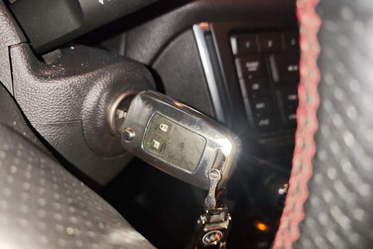 Used Buick Encore 2015 1.4T Automatic Two-Wheel Drive Urban Elite Version
