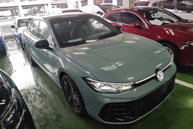 Used Volkswagen Passat 2025 Pro 380TSI Starry Dragon Luxury Edition