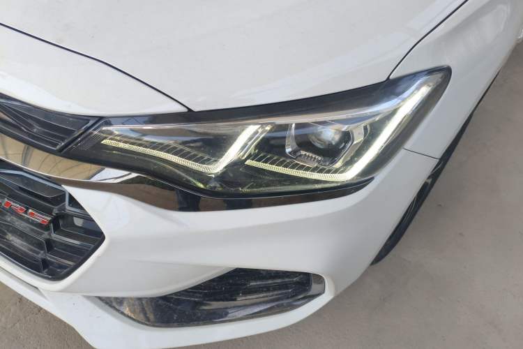 Used Chevrolet Monza 2019 RS 330T Automatic Comfort Edition China VI Standard Left Front Headlight