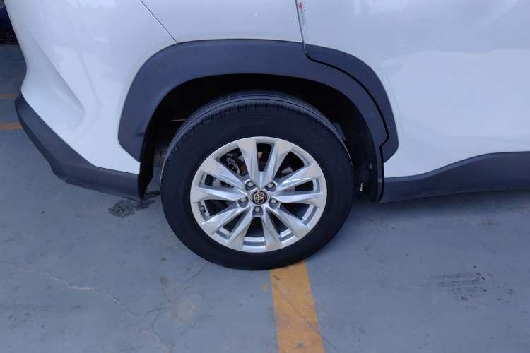 Used Toyota Corolla Cross 2022 2.0L Elite Edition Right Rear Wheel Hub