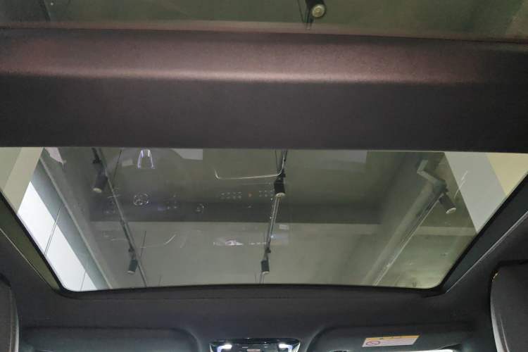 Used Toyota Avalon 2024 Dual-Motor 2.0L Luxury Edition
