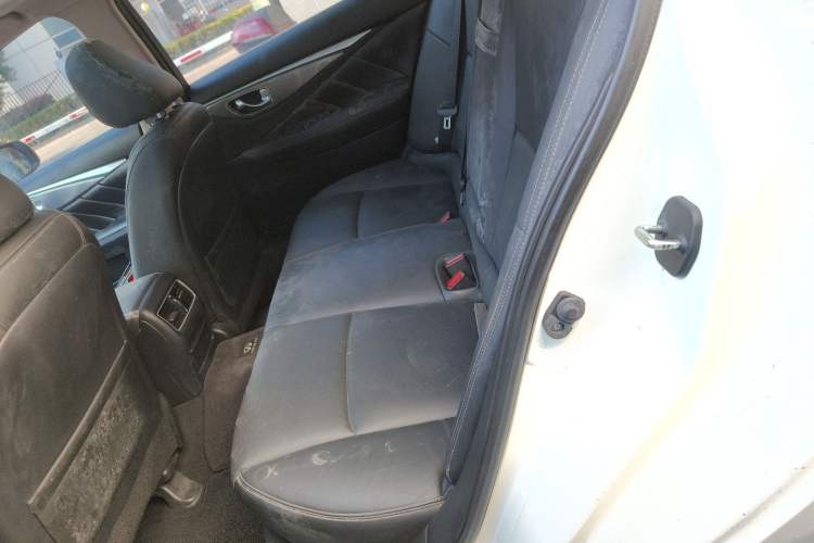 Used Infiniti Q50L 2015 2.0T Enjoyment Edition
