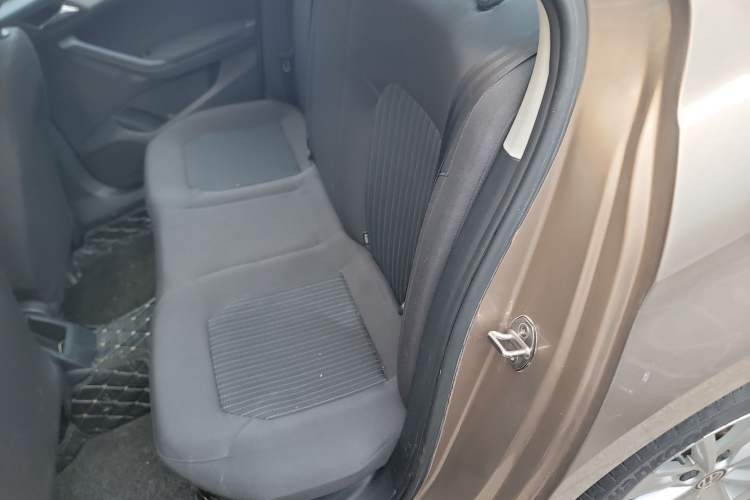 Used Volkswagen Jetta 2015 Zhuihui Edition 1.6L Manual Comfort Model
