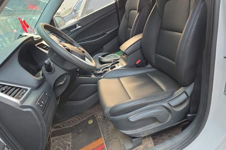 Used Hyundai Tucson 2015 1.6T Dual-Clutch Two-Wheel-Drive Smart Model
