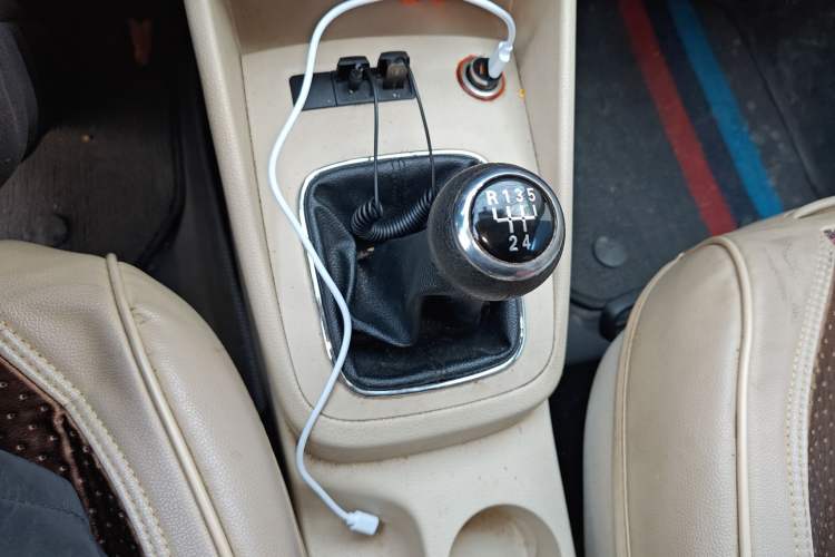 Used Volkswagen Bora 2012 1.6L Manual Fashion Edition
