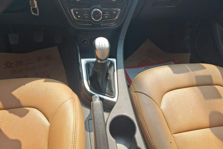 Used CHANGAN Alsvin V7 2016 1.6L Manual LeShang Model China V Standard
