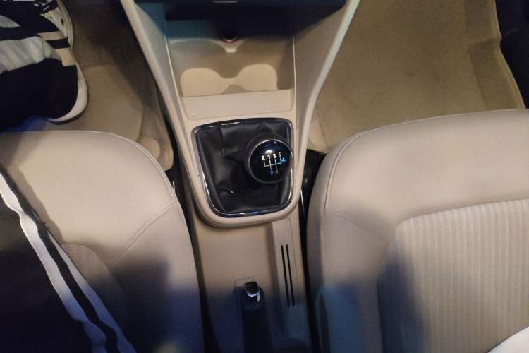 Used Volkswagen Jetta 2015 1.6L Manual Comfort Model