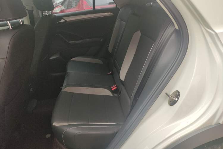 Used Volkswagen T-ROC 2022 280TSI DSG Two-Wheel Drive Elite PLUS Left Rear Seat