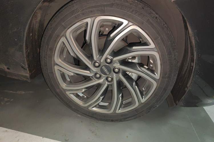 Used Lincoln Z 2022 iXiang Zunyi Edition Right Front Wheel Hub