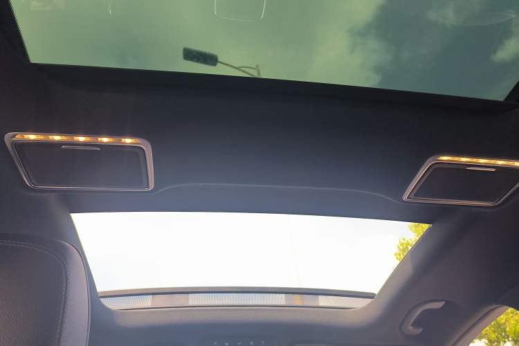 Used Mercedes-Benz GLC 2020 Facelifted GLC 300 L 4MATIC Luxury Edition