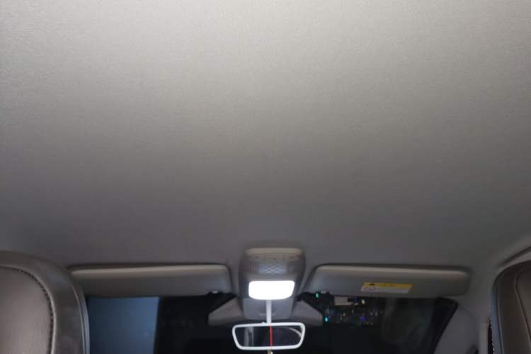 Used Baojun KiWi EV 2023 Edition Strawberry Bear Limited Edition Lithium Iron Phosphate
