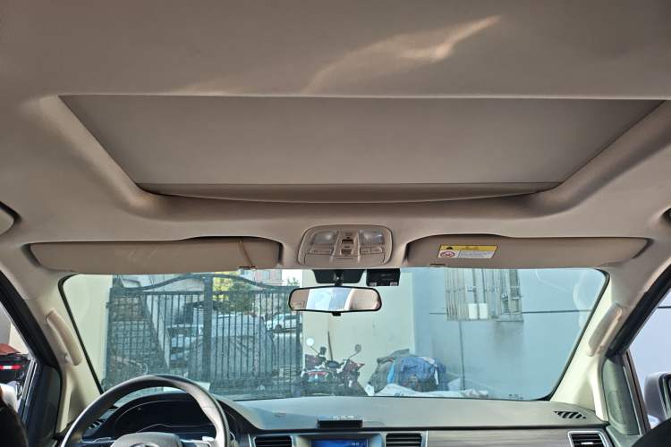 Used SAIC MAXUS G10 2022 2.0T Automatic Elite Edition Gasoline 7-Seater