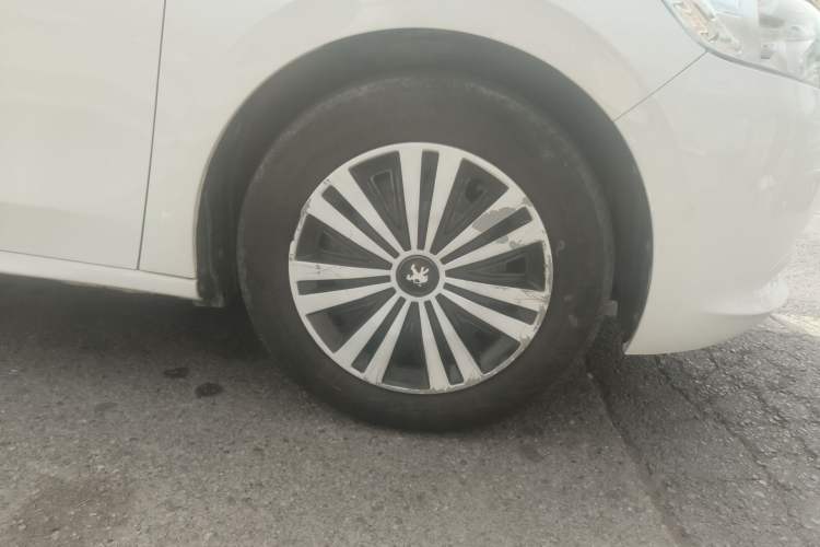 Used Peugeot 301 2016 1.6L Automatic Comfort Edition
