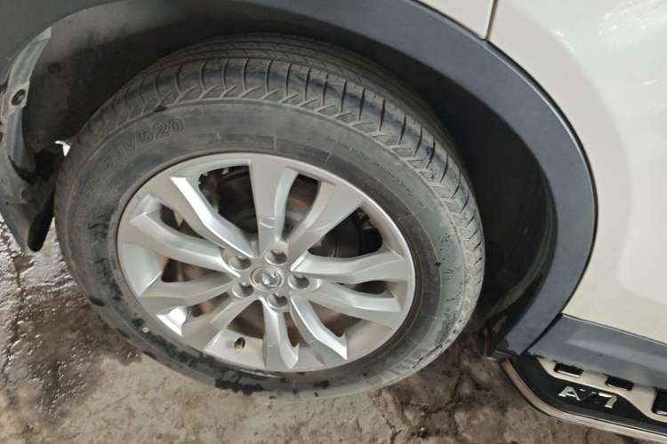 Used Dongfeng Aeolus AX7 2016 2.0L Automatic Zhiyi Trim