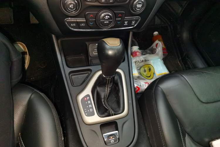 Used Jeep Cherokee 2017 2.0L Superior Edition