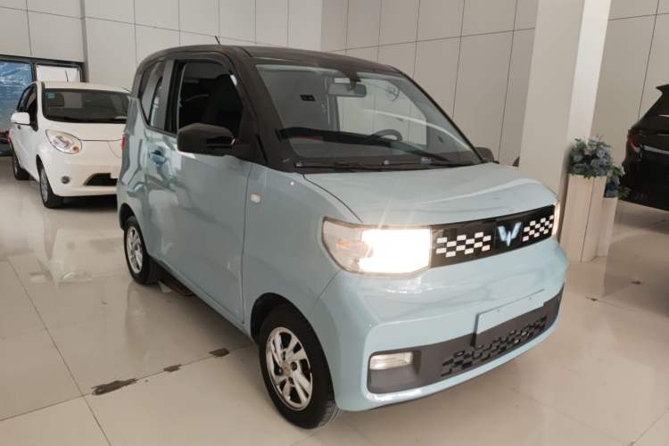 Used Wuling Hongguang MINIEV 2020 Freedom Version Lithium Iron Phosphate Front Right 45 Deg