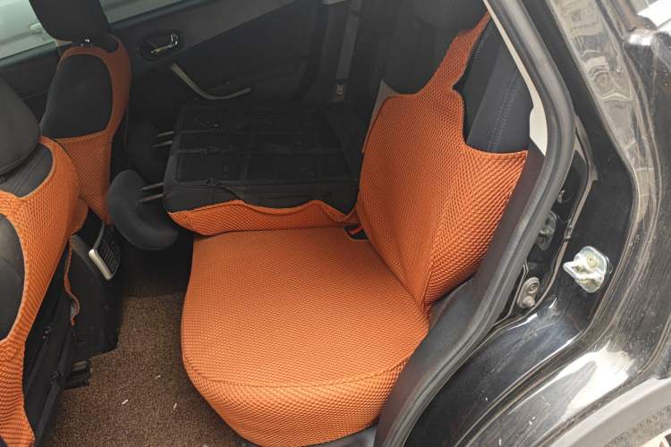 Used GAC Trumpchi GS5 2012 2.0L Manual Two-Wheel Drive Comfort Edition Left Rear Seat