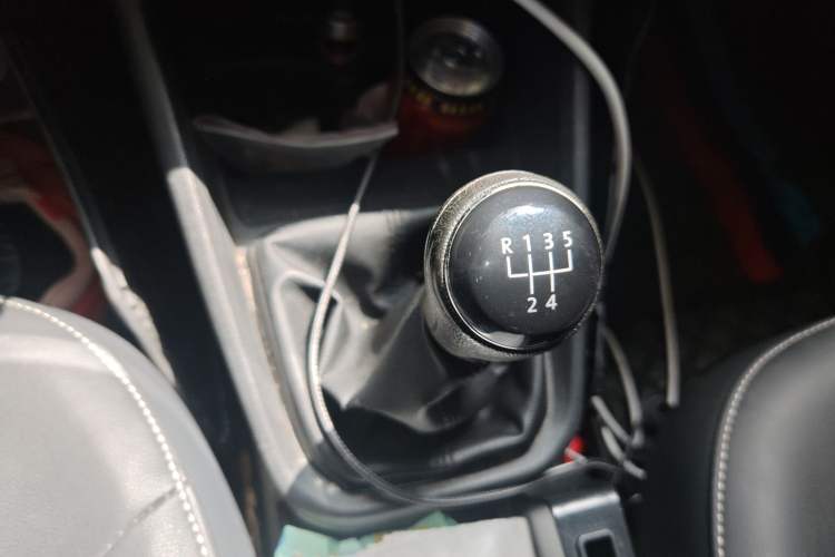 Used Volkswagen Santana 2016 1.6L Manual Comfort Edition
