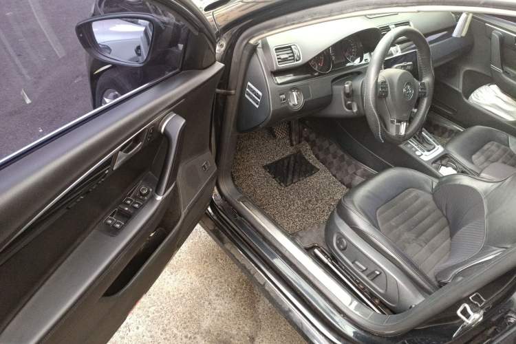 Used Volkswagen Magotan 2016 1.8TSI Luxury Comfort Model