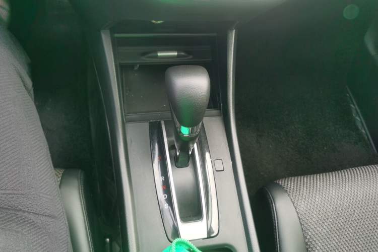 Used Honda Jade 2017 1.8L automatic Comfort version 5 seats