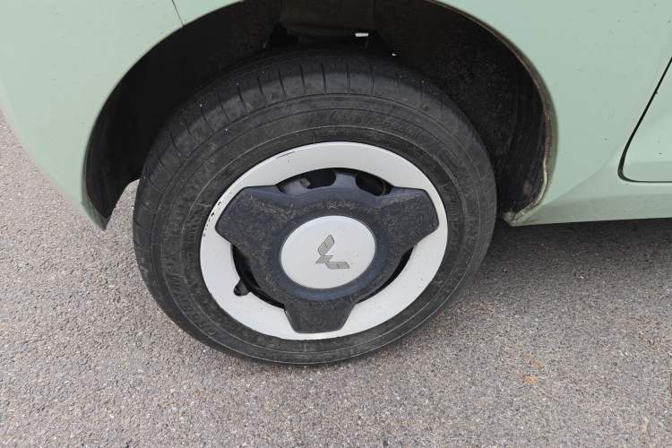 Used Wuling Hongguang MINIEV 2021 Macaron Premium Model – Lithium Iron Phosphate Right Rear Wheel Hub