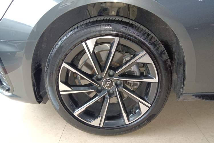 Used Audi A4L 2023 40 TFSI Luxury Dynamic Model