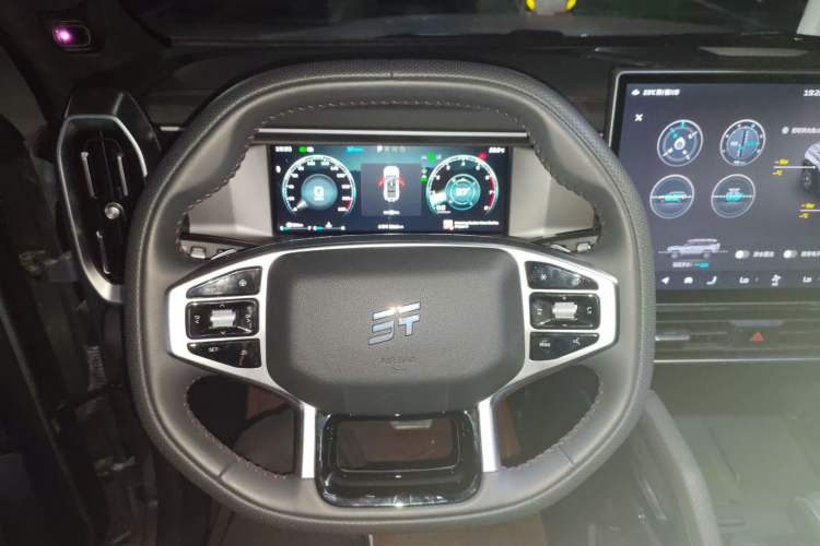 Used JETOUR Traveler 2023 2.0T All-Wheel Drive CrossPRO+