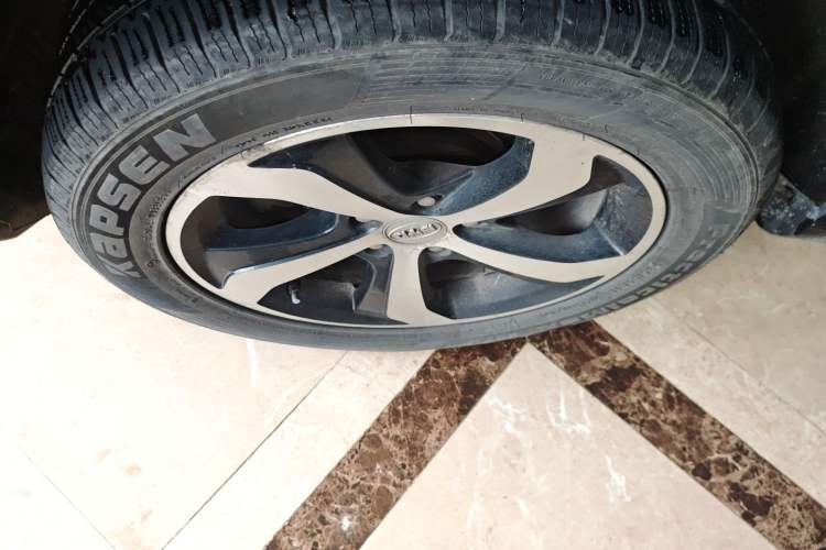 Used BYD S7 2016 2.0T Automatic Prestige Edition Left Front Wheel Hub