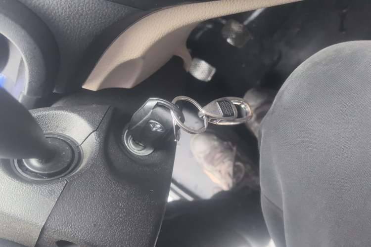 Used Kuayue Kuayue Wang X3 2021 1.6L Standard Version Double Cab with Dual Rear Wheels 2710mm Cargo Bed DAM16KR