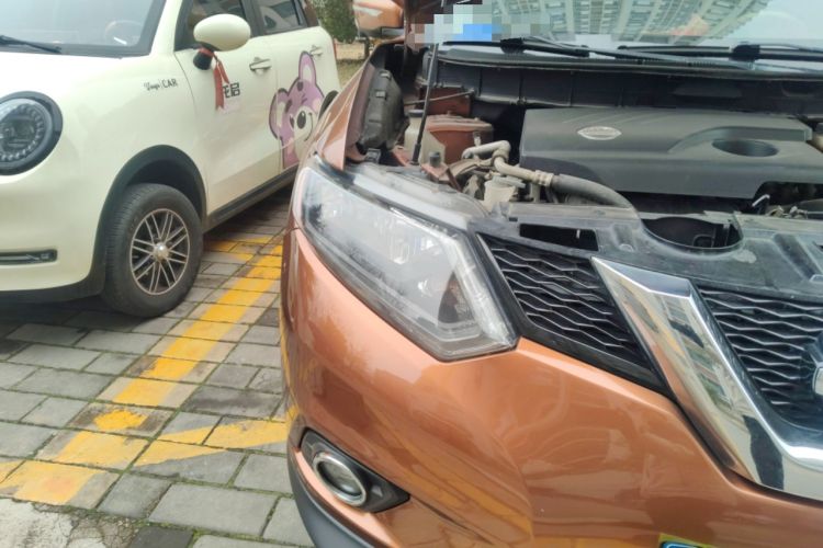 Used Nissan X-Trail 2014 2.0L CVT Comfort Edition 2WD Right Front Headlight