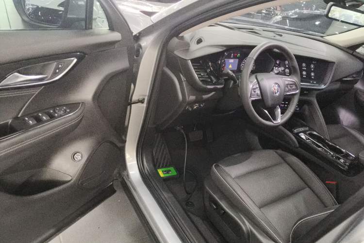 Used Buick Envision 2022 Encore Plus 652T Five-Seat Luxury Model
