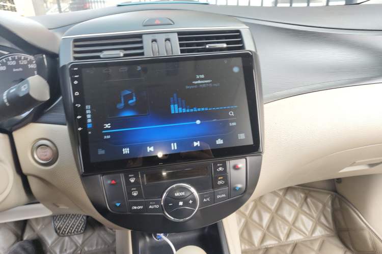 Used Nissan Tiida 2011 1.6L CVT Smart Version Audio And AC Panel