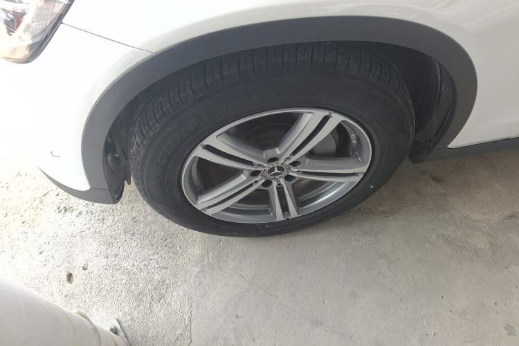 Used Mercedes-Benz GLC 2020 Facelifted GLC 260 L 4MATIC Dynamic Edition Left Front Wheel Hub