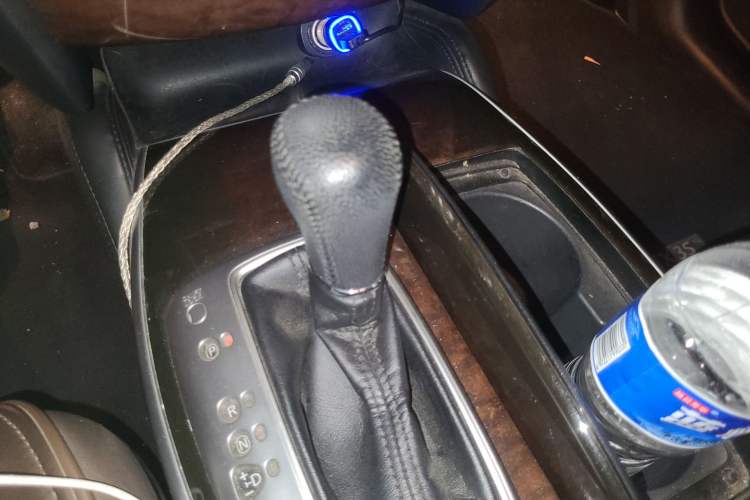 Used Infiniti JX 2013 JX35 Two-Wheel-Drive Excellence Edition
