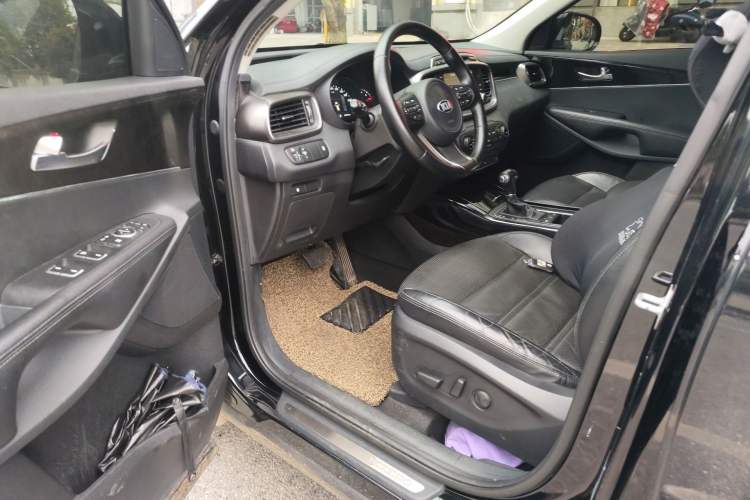 Used Kia Sorento 2015 Sorento L 2.0T Gasoline 4WD Elite Edition 5 Seats China IV Standard