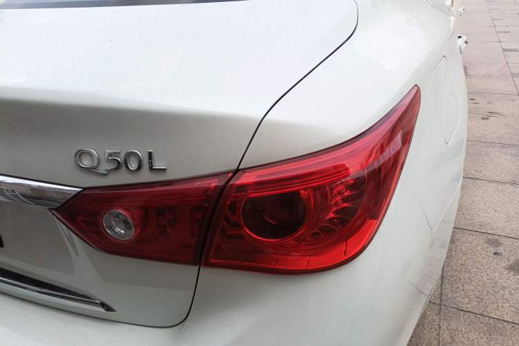 Used Infiniti Q50L 2015 2.0T Enjoyment Edition
