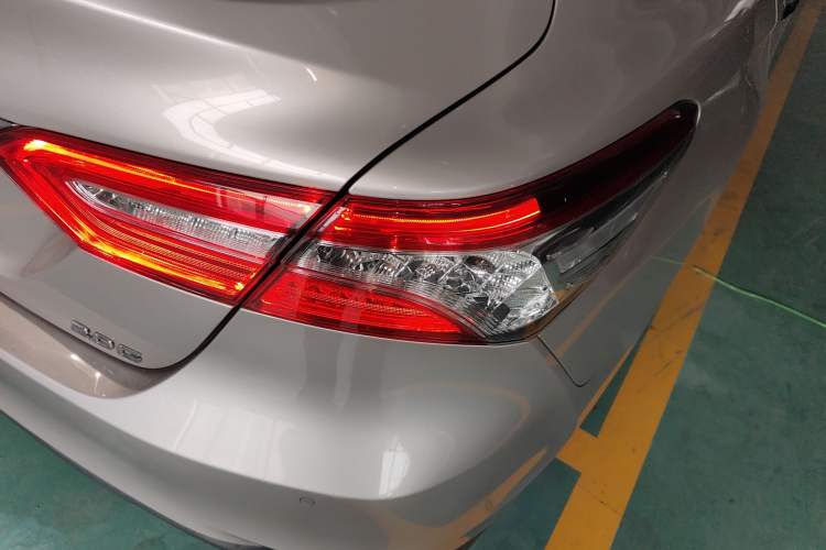 Used Toyota Camry 2019 2.0G Luxury Edition China VI Standard Right Rear Taillight