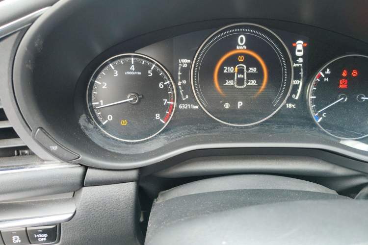 Used Mazda 3 Axela 2020 2.0L Automatic ZhiXuan Edition Odometer Close Up