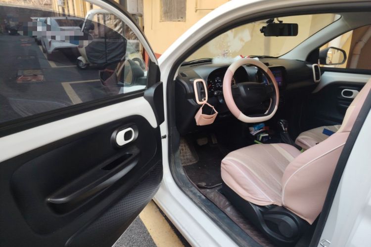 Used Roewe Clever 2021 302 km New Four-Seater Super-Efficient Version
