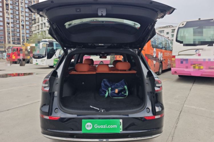 Used CHANGAN NEVO Q07 2025 215 Flagship PLUS Trunk