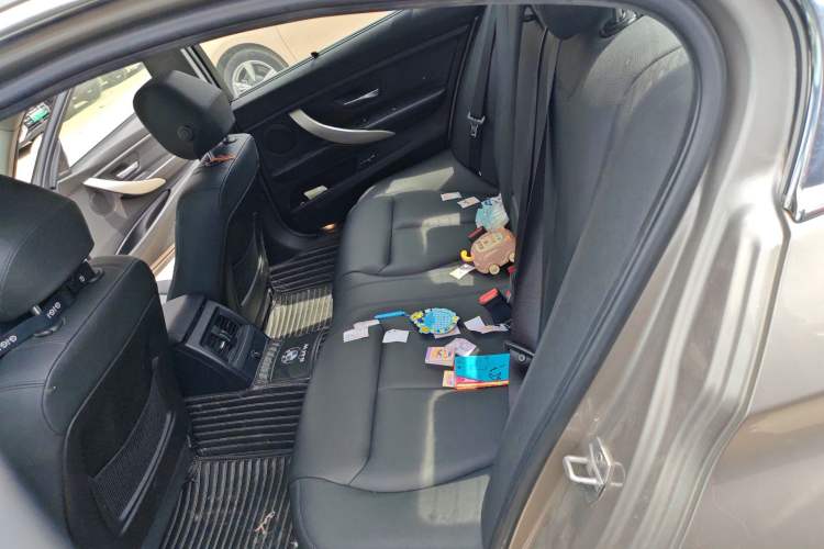 Used BMW 3 Series 2015 320Li Luxury Edition Fashion Model Left Rear Seat